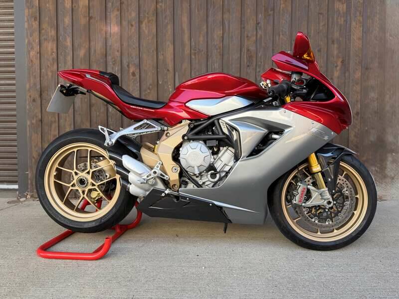 Bild 1/45 von MV Agusta F3 675 Serie Oro (2012)