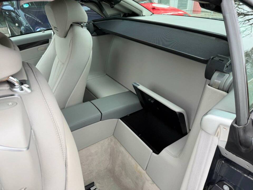Bild 15/30 von Mercedes-Benz SL 350 (2008)