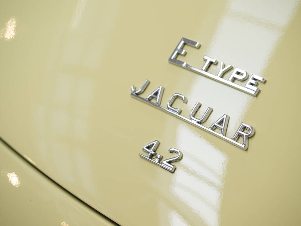 Imagen 32/40 de Jaguar E-Type (2+2) (1970)
