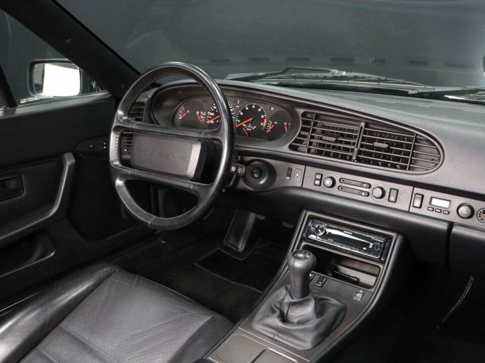 Image 19/30 of Porsche 944 Turbo (1991)