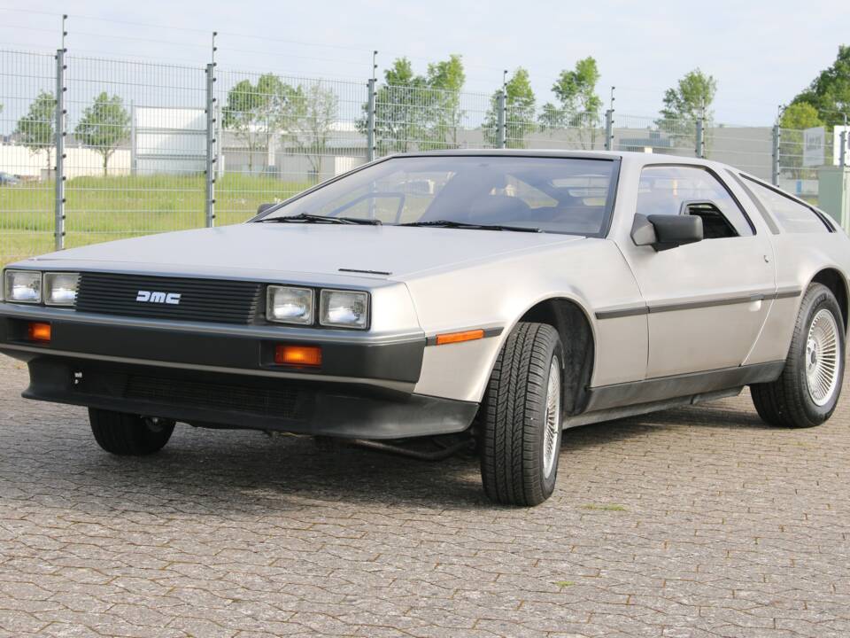 Image 1/92 of DeLorean DMC-12 (1982)