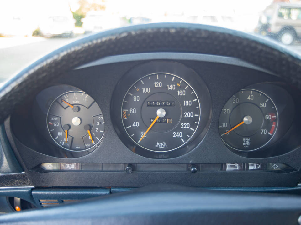 Imagen 18/39 de Mercedes-Benz 350 SLC (1972)