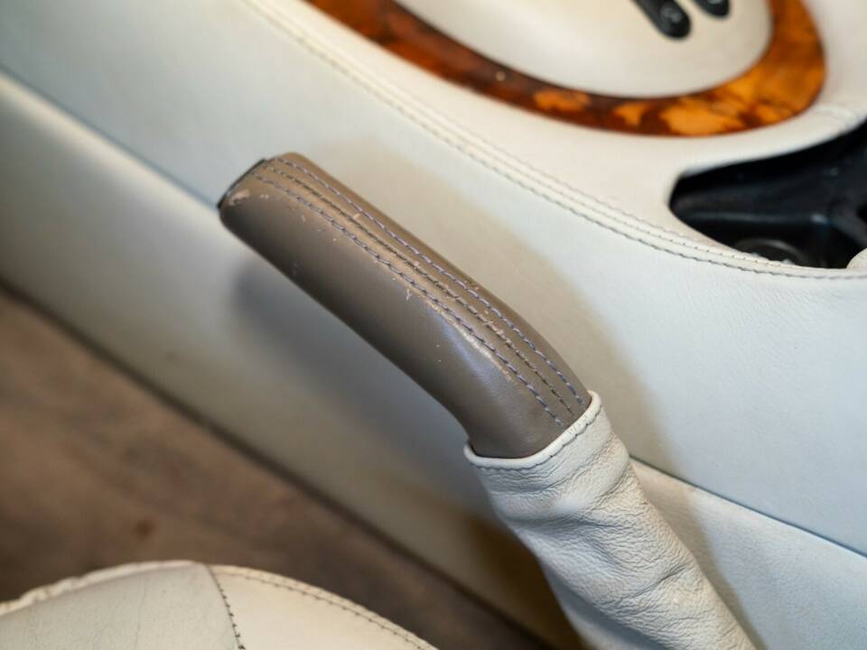 Bild 50/50 von Daimler Super V8 (1997)