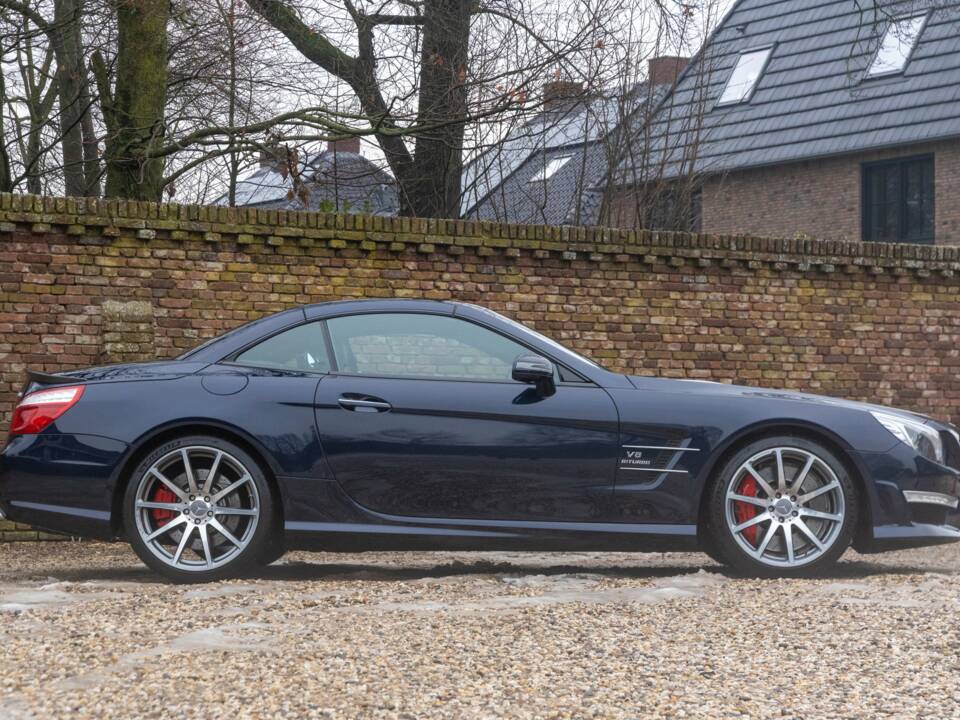 Immagine 46/50 di Mercedes-Benz SL 63 AMG (2012)