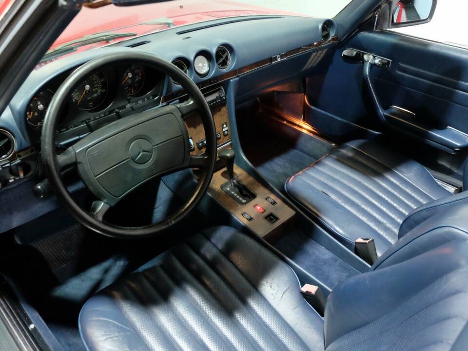 Image 8/42 de Mercedes-Benz 560 SL (1988)