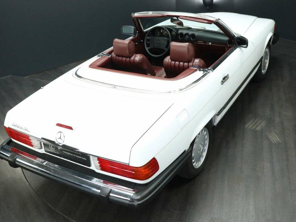 Afbeelding 20/30 van Mercedes-Benz 560 SL (1988)