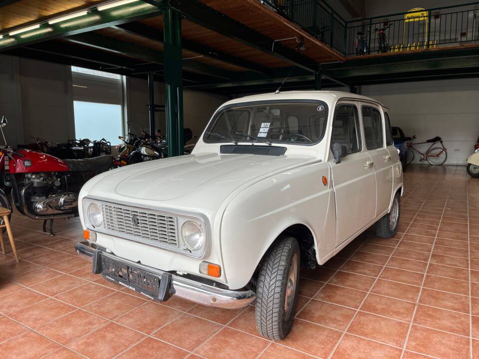 Immagine 38/54 di Renault R 4 TL (1987)
