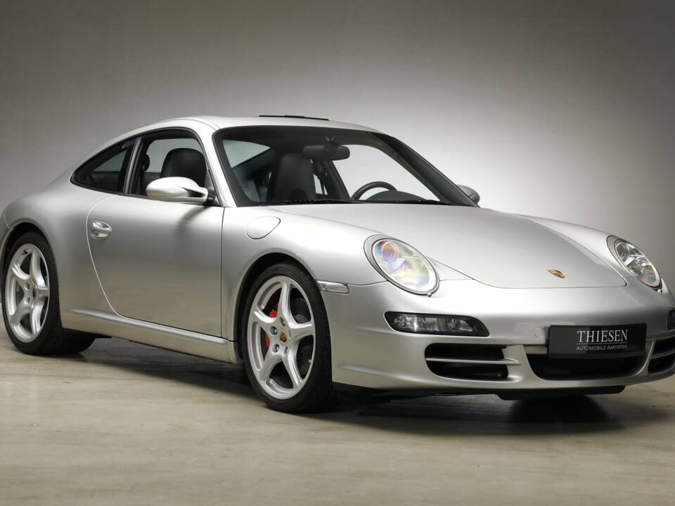 Imagen 5/25 de Porsche 911 Carrera S (2004)