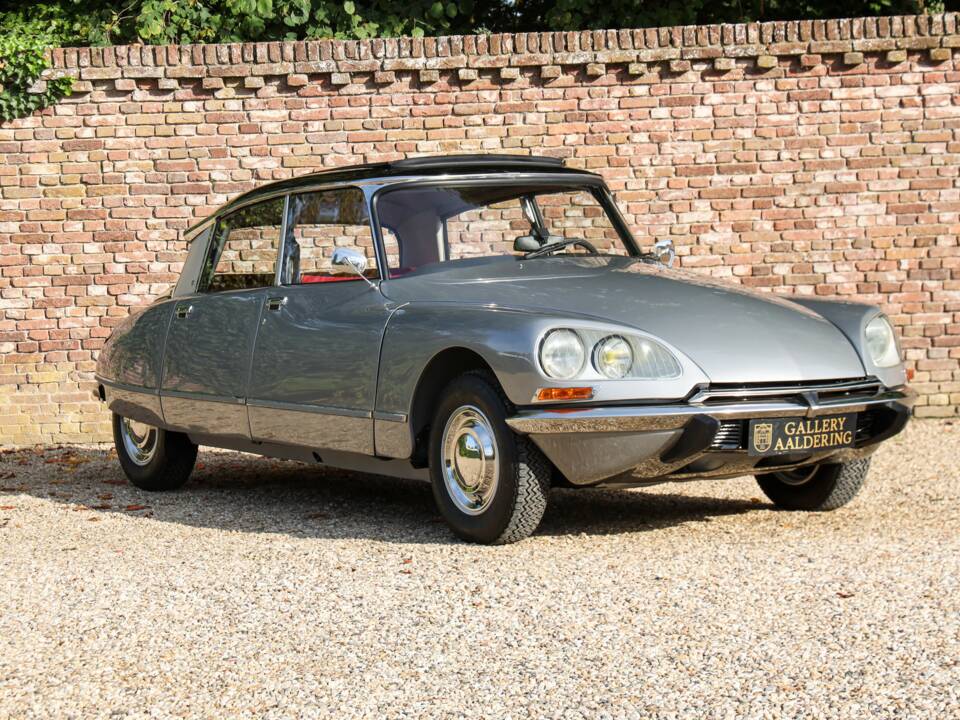 Bild 48/50 von Citroën DS 20 (1974)