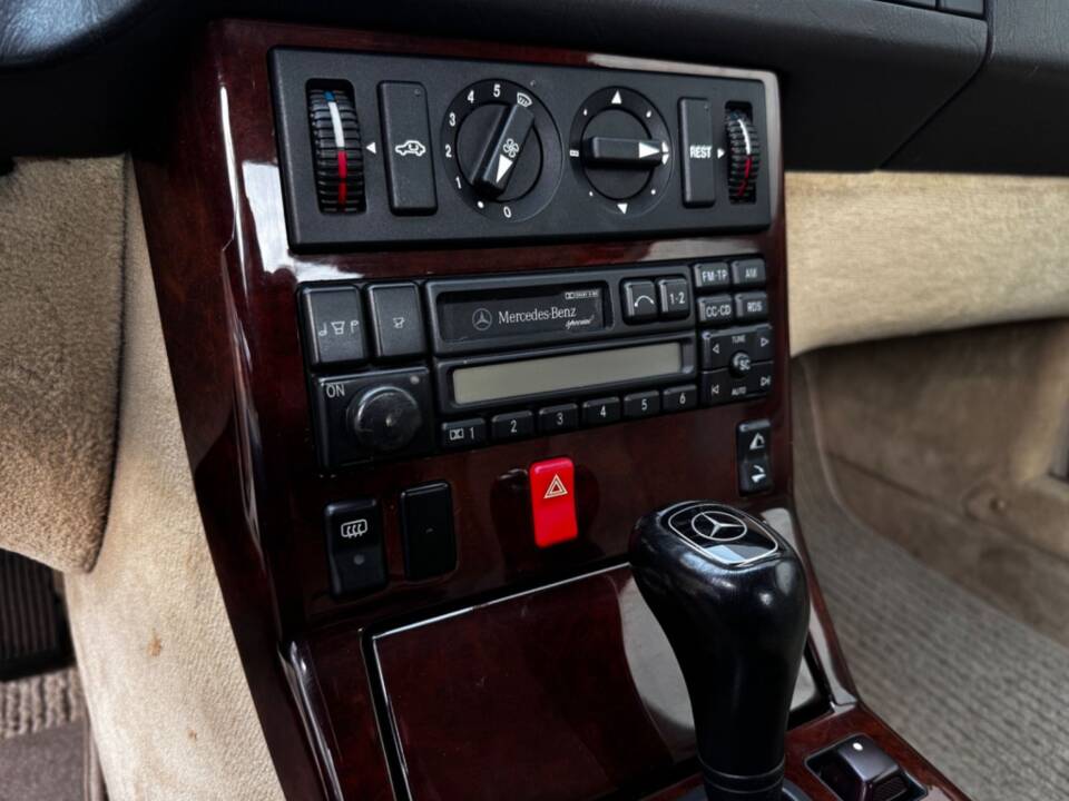 Bild 26/31 von Mercedes-Benz SL 320 (1994)