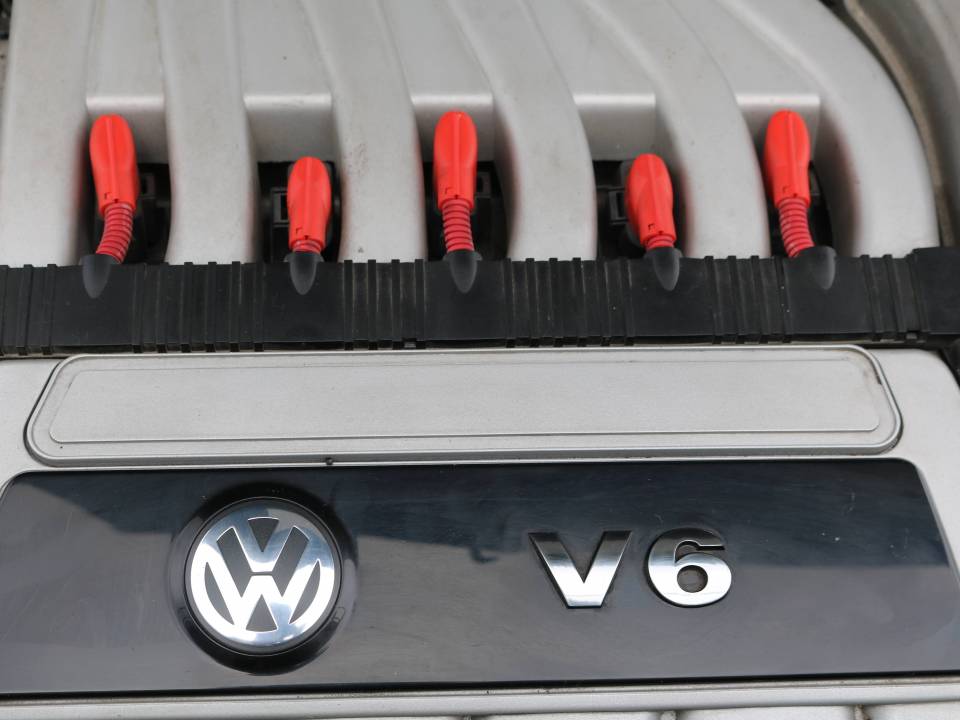 Immagine 15/45 di Volkswagen Golf V 3.2 R32 (2007)