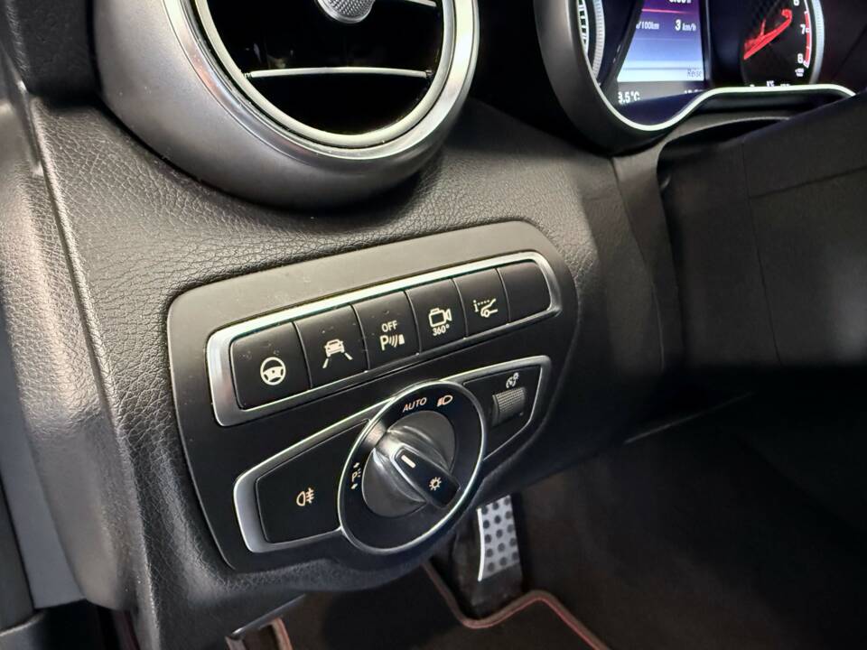 Image 31/31 of Mercedes-Benz C 43 AMG 4MATIC (2017)
