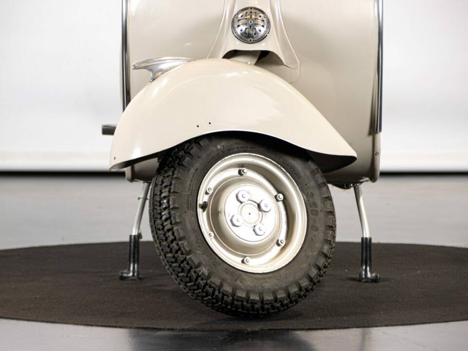 Bild 23/50 von Piaggio Vespa 150 "Struzzo" VL (1955)