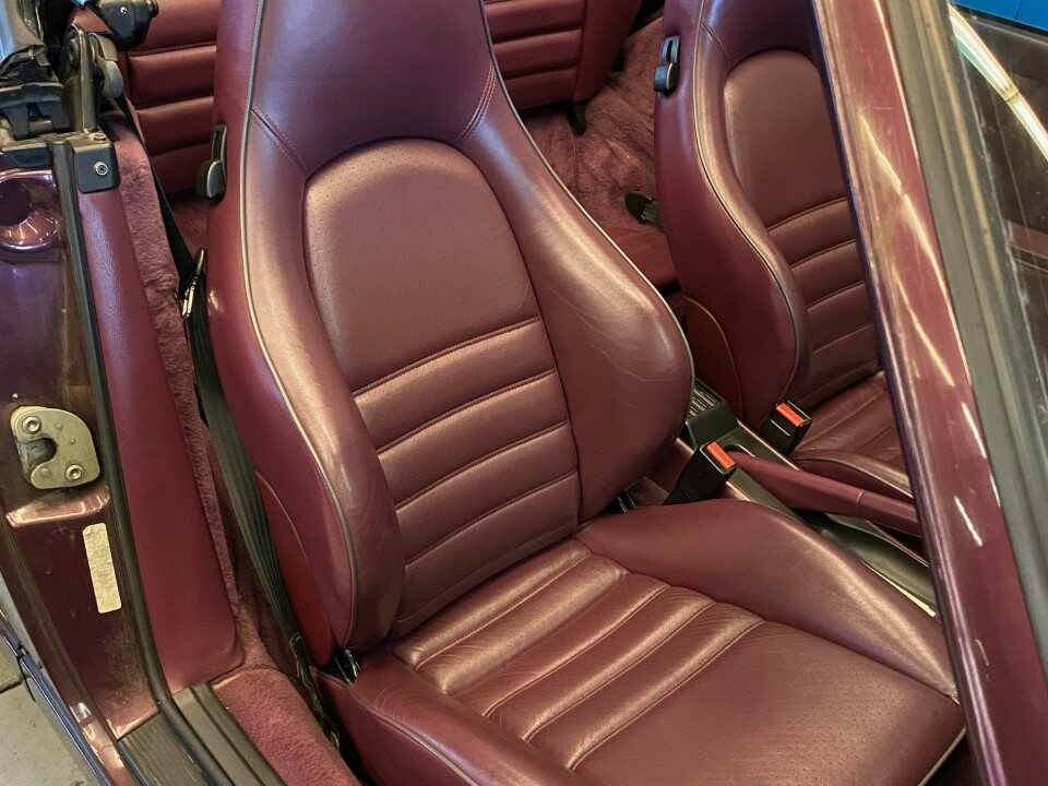 Bild 15/23 von Porsche 911 Carrera 4 (1992)