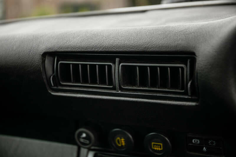 Bild 37/50 von Porsche 911 Carrera 3.2 (1984)