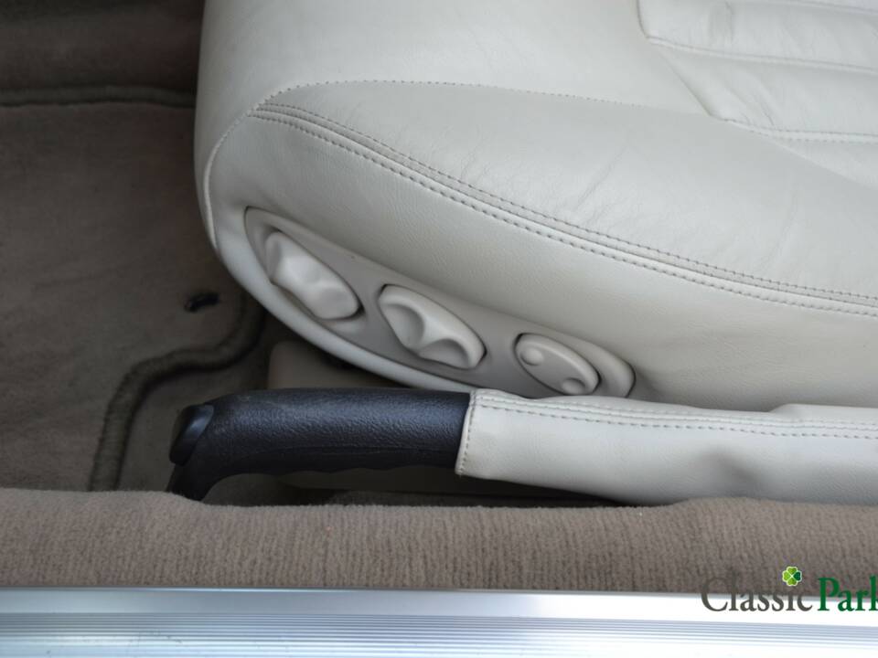 Imagen 32/50 de Jaguar XK8 4.0 (1998)