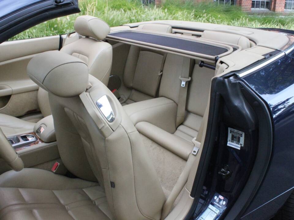 Image 15/23 of Jaguar XK 4.2 (2006)