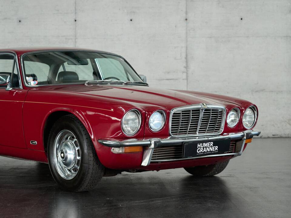 Bild 22/50 von Jaguar XJ 6 L 4.2 (1974)