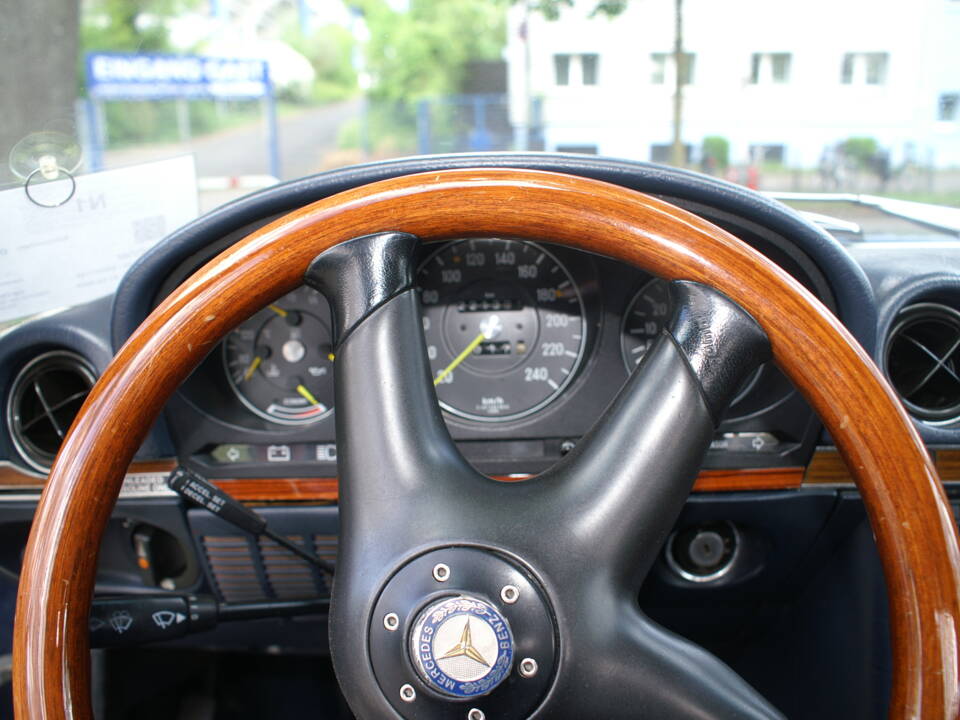 Imagen 6/9 de Mercedes-Benz 380 SL (1983)