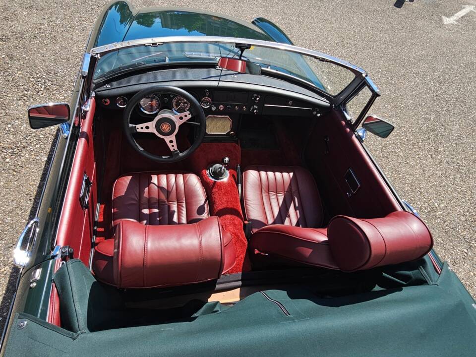 Bild 10/24 von MG MGB (1968)
