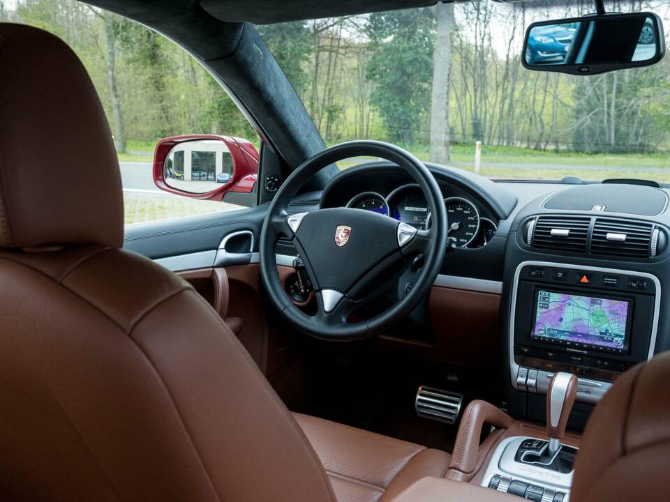 Image 27/45 of Porsche Cayenne Turbo (2009)