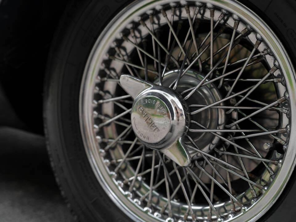 Imagen 26/50 de Jaguar E-Type 4.2 (1967)