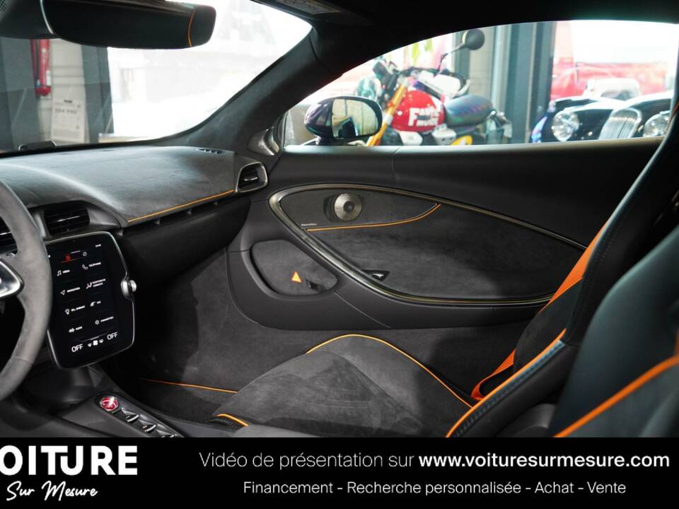 Imagen 11/32 de McLaren Artura (2023)