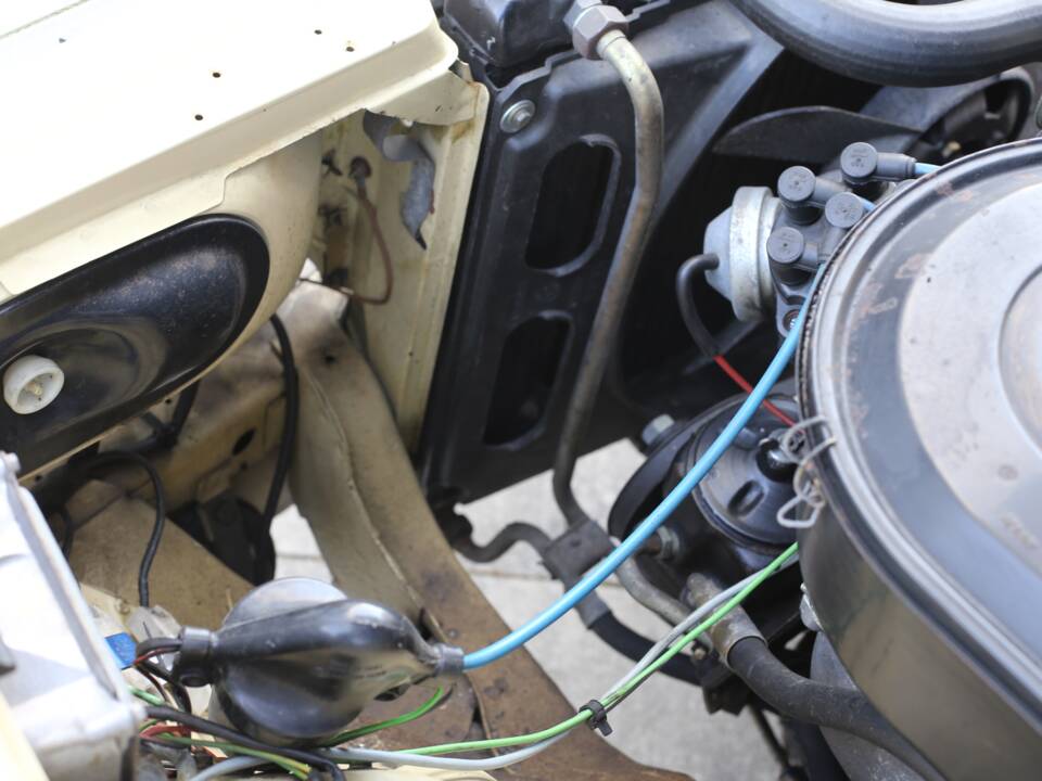 Bild 62/76 von Mercedes-Benz 280 SE (1977)