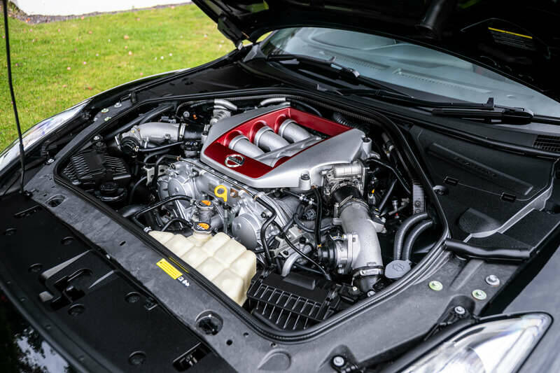 Bild 18/37 von Nissan GT-R Black Edition (2016)