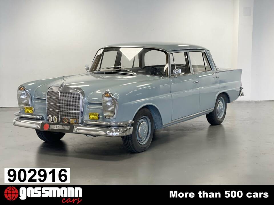 Bild 1/15 von Mercedes-Benz 220 SE b (1963)