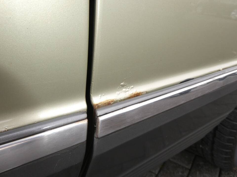 Image 21/23 of Mercedes-Benz 380 SEC (1982)