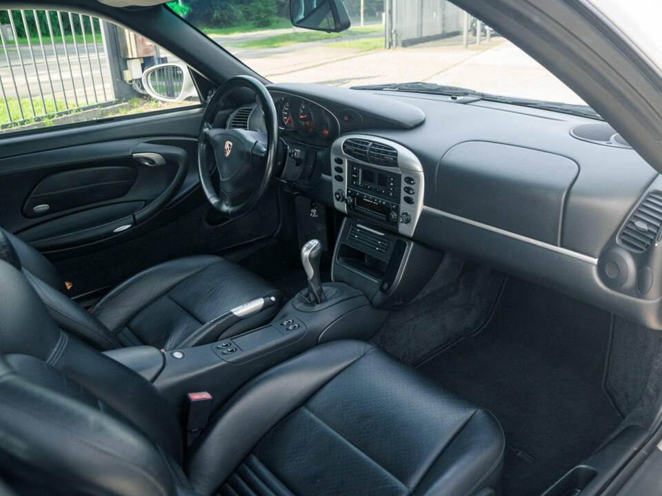 Image 29/51 of Porsche 911 GT2 (2001)