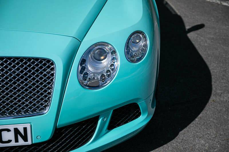 Image 13/38 of Bentley Continental GTC V8 (2013)