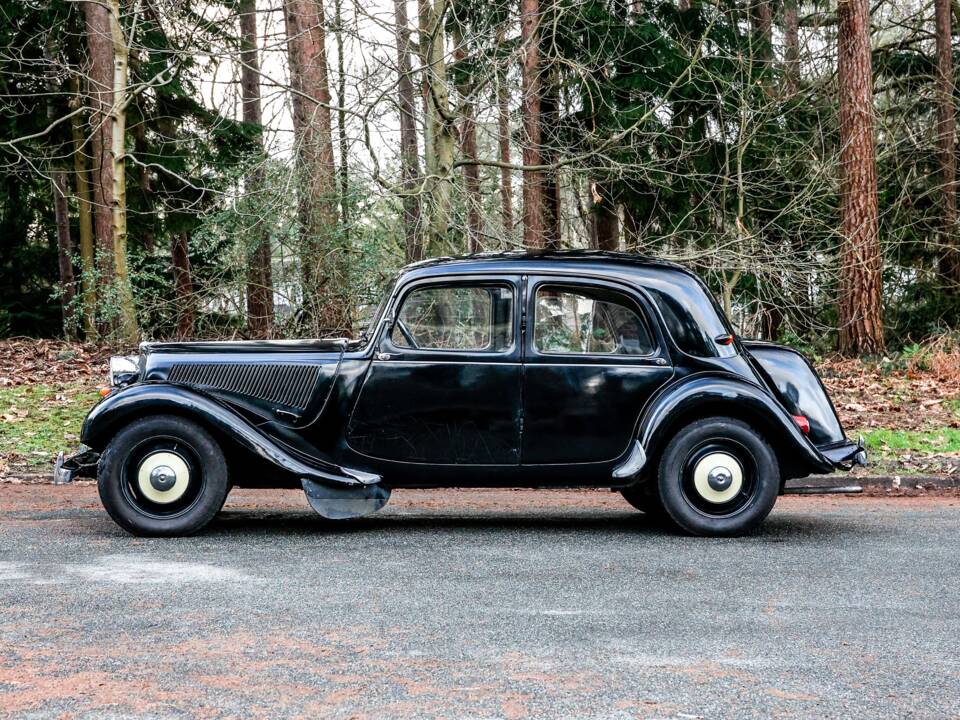 Immagine 15/37 di Citroën Traction Avant 11 BL (1955)