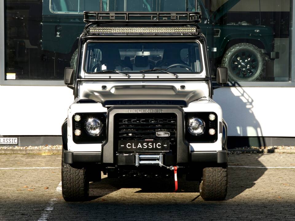 Immagine 18/25 di Land Rover Defender 110 Works V8 (2015)