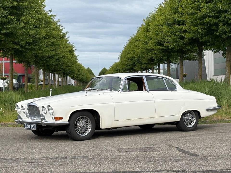 Image 1/20 of Jaguar Mk X 3.8 (1963)