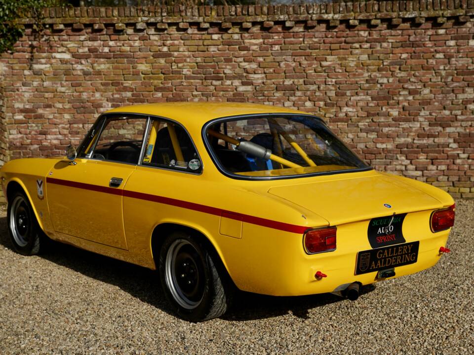 Afbeelding 2/50 van Alfa Romeo Giulia 1600 Sprint GT (1965)