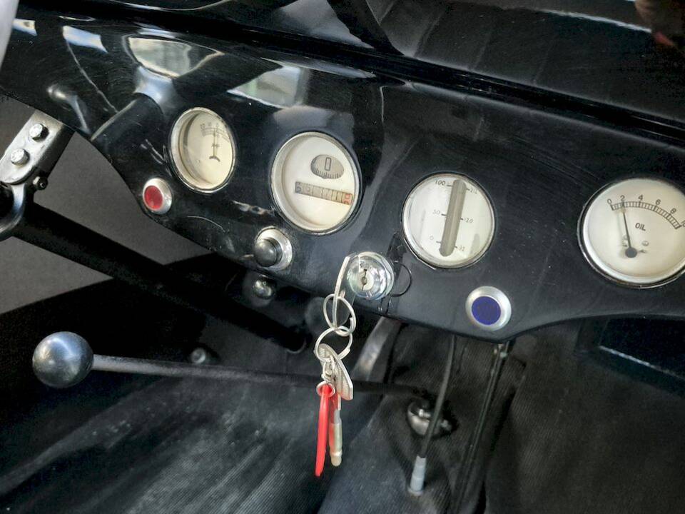 Image 34/45 of Austin 7 Saloon (1930)