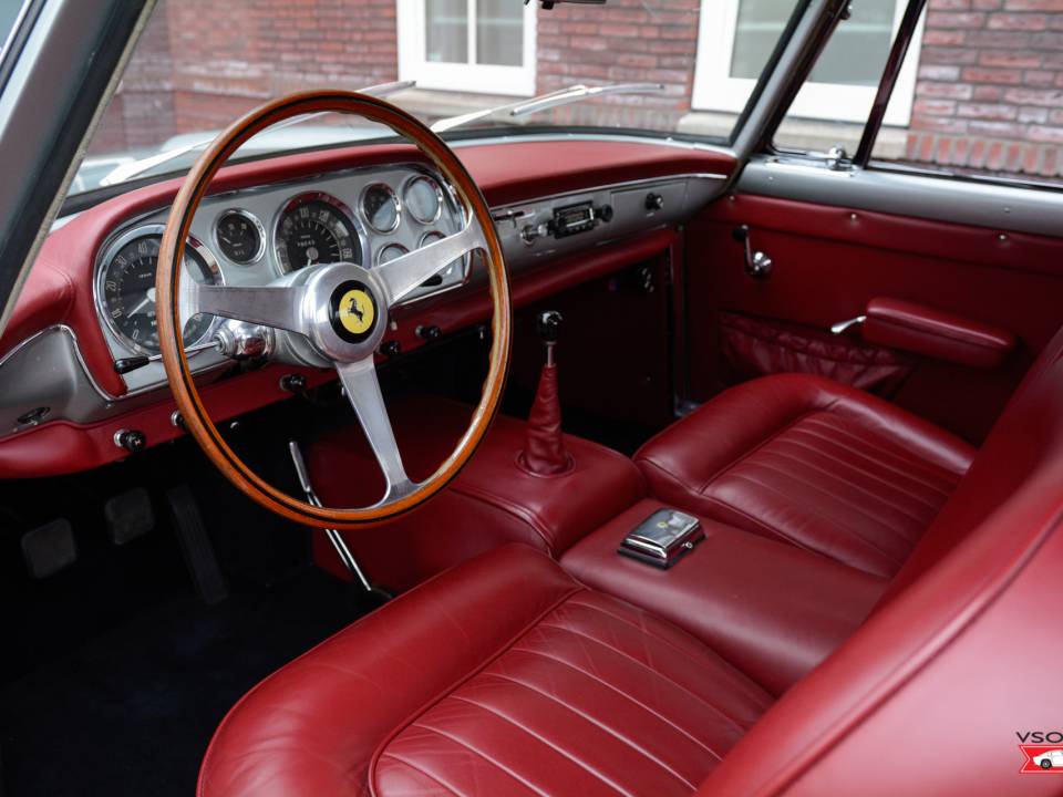 Imagen 10/23 de Ferrari 250 GT Pininfarina Coupe (1960)