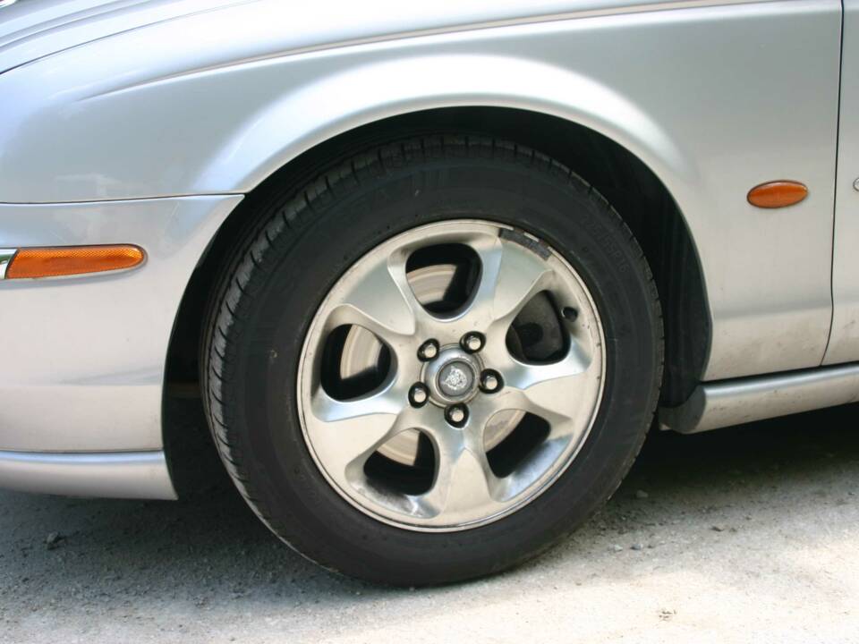 Bild 9/51 von Jaguar S-Type 4.0 V8 (2000)