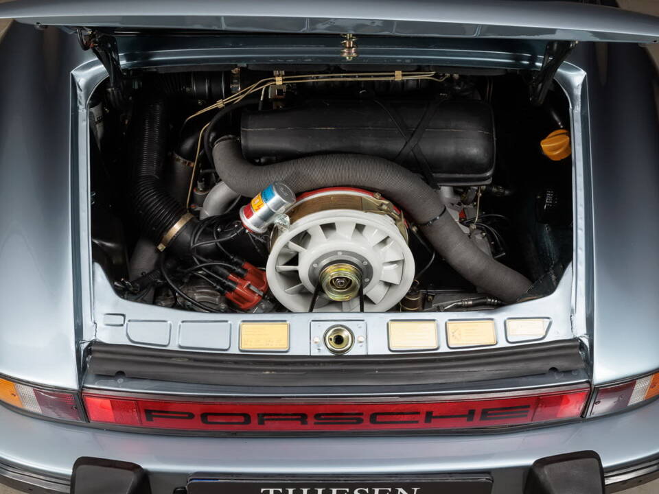 Image 17/41 of Porsche 911 SC 3.0 (1982)