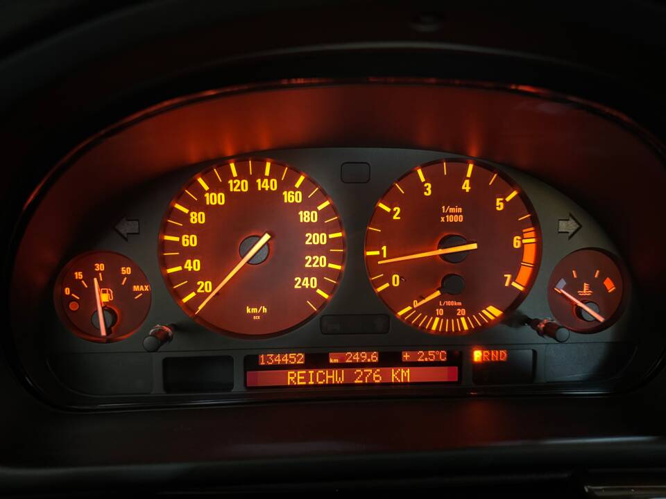 Bild 70/75 von BMW 540i (2001)