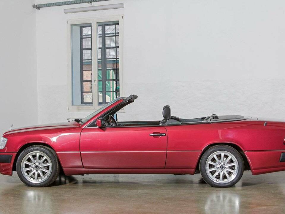Bild 19/31 von Mercedes-Benz E 320 (1993)