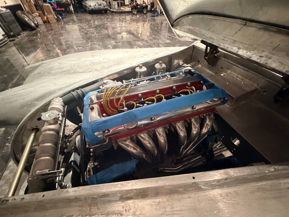 Immagine 22/39 di Jaguar XK 140 DHC (1955)