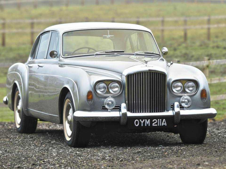 Immagine 15/50 di Bentley S 3 Continental Flying Spur (1963)
