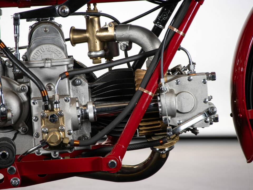 Immagine 41/50 di Moto Guzzi 250 SS (1930)