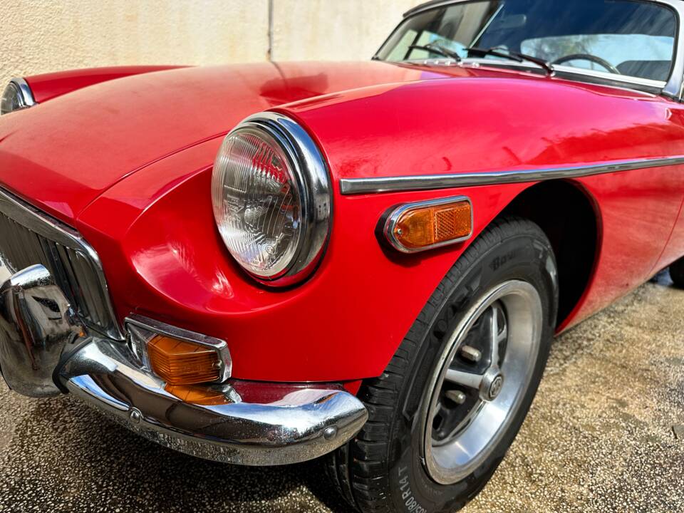 Immagine 43/66 di MG MGB (1977)