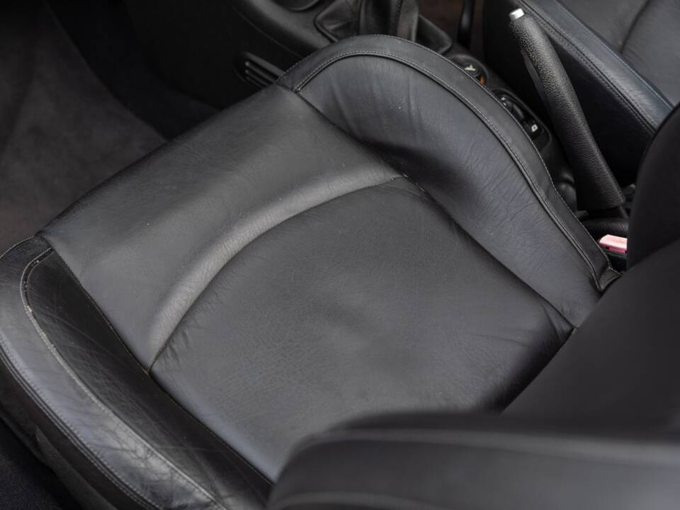 Immagine 19/40 di Peugeot 206 CC 1.6 16V (2003)