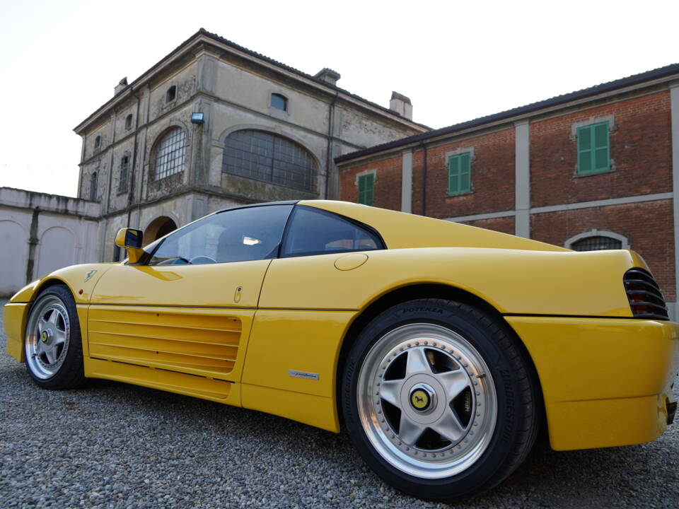 Bild 29/82 von Ferrari 348 TS (1990)