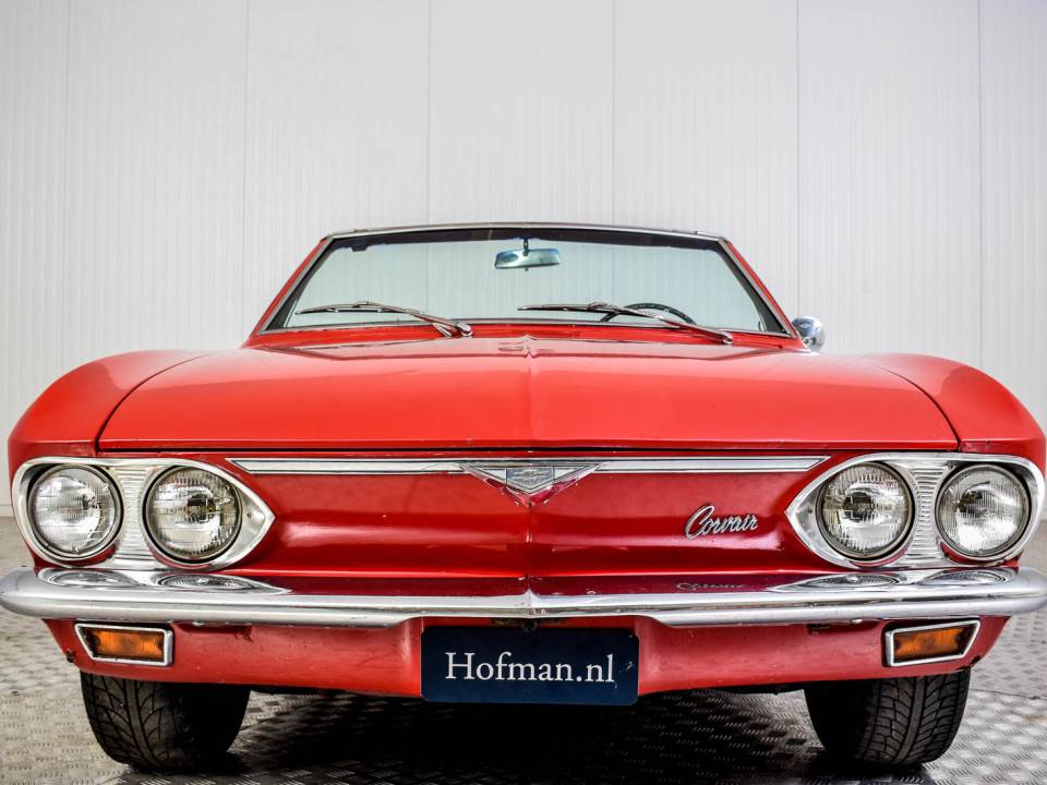 Image 7/50 of Chevrolet Corvair Monza Convertible (1966)